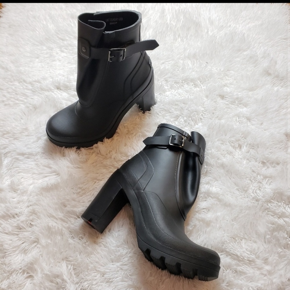 Hunter Original Galosh High Heeled Ankle Bootie 9